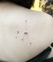 Unlike women, who often make a cancer sign tattoo with stars on the lower back, the men take advantage of the top, particularly the blade area and the latissimus dorsi. The Top 35 Cancer Zodiac Tattoo Ideas 2021 Inspiration Guide
