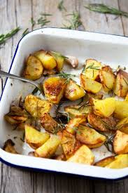 Italian Roast Potatoes Rosemary And Garlic Inside The Rustic Kitchen Recipe Roast Dinner Rosemary Roasted Potatoes Potato Side Dishes