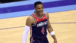 Alex would be eligible for the nba draft next year. Alex Antetokounmpo Scores 28 Points Shooting 6 9 From 3 In His Spanish League Debut Fadeaway World