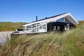 Schones Energi Spare Ferienhaus Mit Einer Geschlossenen Terrasse In Tingodden Nur 100 M Vom Strand Und Meer Ferienhaus Ferienhaus Zeeland Ferienhaus Danemark