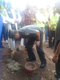 Dandim juga mengajak kepada seluruh warga masyarakat agar di dalam bulan suci ramadhan ini senantiasa mengerjakan amal kebajikan dan meninggalkan perbuatan yang dilarang oleh allah swt. Pendam Ix Udayana Dandim 1612 Manggarai Hadiri Awal Pekerjaan Proyek Jalan Trans Ntt