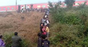 The man slipped while trying to board a moving train at the lokmanya tilak terminus (ltt) in mumbai's kurla. Several Trains Diverted Due To Lokmanya Tilak Terminus Express Derailment