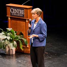 Here's some exciting news... Our @centrecollege Women's Leadership  Conference early bird rate has been extended to 𝐅𝐞𝐛𝐫𝐮𝐚𝐫𝐲 𝟐𝟏𝐬𝐭!  Enter the code 𝗘𝗔𝗥𝗟𝗬𝗕𝗜𝗥𝗗𝟮𝟱 when registering to receive 25% off.  We are also thrilled