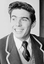 Flying the flag at Shul quiz Cousins reunited with 'lost' Yad