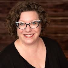 Julie Parsons's Instagram, Twitter & Facebook