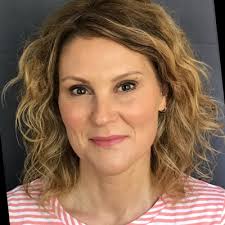 La Casa Verde Een zeldzame mix van bijzonder gewone vrouwen. Waarom alleen  ondernemen als het ook samen kan? Afgelopen januari 2024 besloten  ondernemers, Bho Roosterman (Wijlen uitvaart by Bho)…