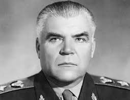Родион яковлевич малиновский, алексей илларионович кириченко и никита сергеевич хрущев (слева направо) обсуждают дальнейшие боевые действия. 31 Marta 1967 Goda Umer Rodion Yakovlevich Malinovskij Bessmertnyj Polk Ukrainy