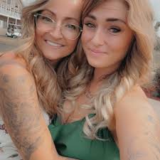 What kind of food do you feed your fainting goats?