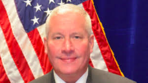 Florence sheriff takes stand in Cayce doc's shooting case.