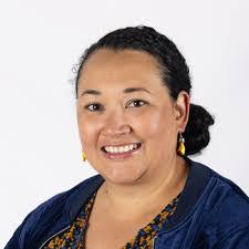 Trisha Randall's Instagram, Twitter & Facebook