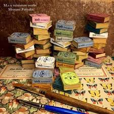 megumi fujisaka m e q miniature works instagram写真と動画 図鑑 古書 作品