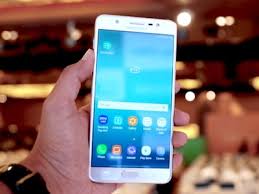 The screen size of this mobile phone is 5.5 inches and display resolution is 1080 x 1920 pixels. Samsung Galaxy J7 Pro Price In India Specifications Comparison 18th April 2021
