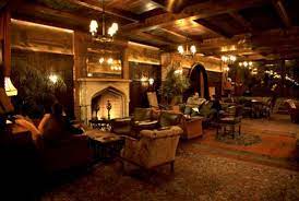 9 Fireplace Bars Nyc Has Where You Can Drink In A Cozy Setting Bowery Hotel Nyc Bars Hotel Bar