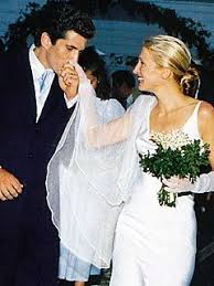 Carolyn Bessette On Her Wedding Day In 1996 Celebrity Weddings Carolyn Bessette Kennedy Jfk Jr