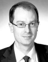 Das Magazin der Initiative Deutsche Zahlungssysteme e.V. Zukunft Bezahlen  Innovation mit System Bezahllösungen an Stromtankst