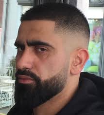 Während der pubertät fangen die ersten barthaare an zu wachsen. 24 Ultra Moderne Kurze Frisuren Mit Bart Frisuren 2019 Neue Haarschnitte Und Haarfarben Kurzhaarfrisur Mit Bart Mannerhaare Haarschnitt Manner