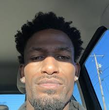 Neal Deqvalon Deshonn (@deshonn.neal.5) • Facebook