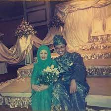 Nazrin hassan and his wife. Memories Of My Beloved Brother Arwah Ying Nazrin Hassan Facebook