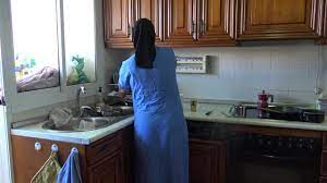 سعودي يزبر خالته في المطبخ - سكس عربي