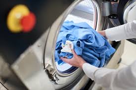 Comment Nettoyer Et Detacher Ses Vetements De Travail Delcourt Fr