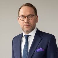 Sandra Kosk's Instagram, Twitter & Facebook