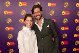 Laten we dat vieren met wat leuke foto's! Bab Buelens En Vincent Banic Gaan Binnenkort Trouwen