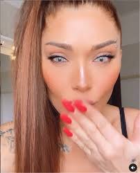 Όσα είπε η αγγελική ηλιάδη για την είσοδο της στο ριάλιτι επιβίωσης του αντ1. Aggelikh Hliadh Kataigismos Arnhtikwn Sxoliwn Gia To Neo Ths Proswpo