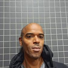 Sooooo what does he see here 😆 😆 and fellas would you still consider  trying ???