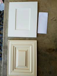 white or ivory kitchen cabinets