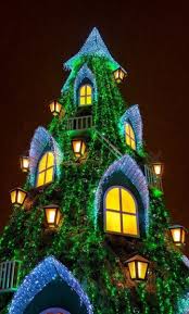 98 Magical Christmas Light Decoration Ideas For Your Yard Pouted Com Diy Christmas Lights Outdoor Christmas Christmas Lights