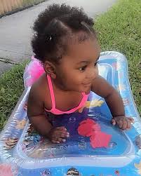 REVIEW |#gifted| Baby Inflatable Aquarium Water May Toy • •SWIPE FOR MORE  CUTENESS ➡️ • Ava-Marie really loves her new tummy time mat from  @marysaykids. It's really bright and colorful and keeps