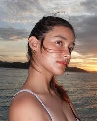 Lisa Behrends's Instagram, Twitter & Facebook