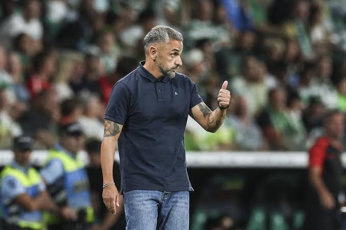 Rui Borges continua no comando do Sporting - Renascen&ccedil;a