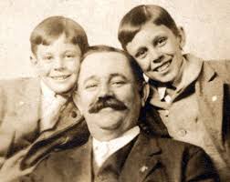 THE PHOTOGRAPH HAS BEEN PASSED ONTO FINDING FAMILY PHOTOS INC** I've  recovered an old birth announcement for Ruth Eldora GUNN who was born 1 Mar  1914 in Waterloo, IA. The announcement includes