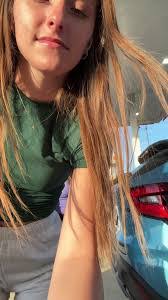 Amelia Howell's Instagram, Twitter & Facebook