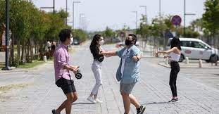 20 yaşın altındaki gençler hangi saatler arasında dışarı çıkabileceklerini araştırmaya başladı. 20 Yas Alti Sokaga Cikma Yasagi Saatleri Kac 20 Yas Alti Sokaga Cikma Yasagi Ne Zaman Bitiyor 1 Mart Ta Bitecek Mi Son Dakika Haberler Milliyet