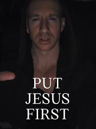 Daniel Grover (@notlookinforeasy_)