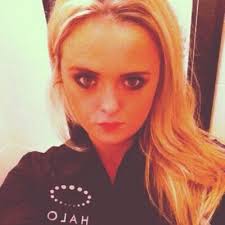 Chloe Thornton على X: "@bigbadnuge your the king of shite #soz  #mysweltfingerstypedthat"