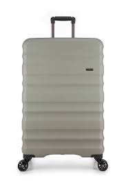 There's a seemingly endless supply of brands to chose from, and countless styles of suitcase that each come with a range of features. Best Luggage Brands 2021 20 Best Suitcases To Shop Glamour Uk