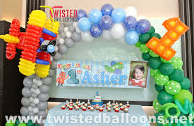 Balloon Balloon Arch 1st Birthday Decoration Ideas For Boy An Aeroplane Theme Party Balloon Decor Arch For The Big Boy S 1st Birthday Find Out More About Us Here Www Twiste Party Balloons Balloon Decorations Balloons