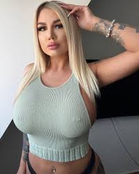 Kary Mel - Free pics, galleries & more at Babepedia