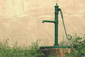 Einen, der in die regentonne rein reicht und das wasser ansaugt einen anderen, der das wasser ca 3m hoch ausstößt. Gartenpumpe Ohne Strom Wasserpumpe Fur Garten Im Vergleich