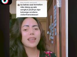 Anak ibu, nike ardilla, mengalami kecelakaan. Sebut Nike Ardilla Meninggal Karena Peran Keluarga Cendana Wanita Ini Diserbu Netizen Indozone Id
