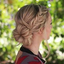 The bun looks a bit messy, but it comes with an infinite allure that it will make any bridesmaid get equal attention, especially because of her hairstyle. 98 Gorgeous Side Bun Hairstyles To Fall In Love With