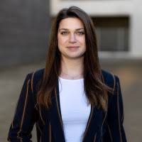 Dem studenten, der studentin, dem mädchen einem studenten, einer studentin, einem freund seinem sohn, seiner tochter, seinen kindern meiner schwester, meinen eltern. Gioana Messina Masterstudentin Fachhochschule Kiel Linkedin
