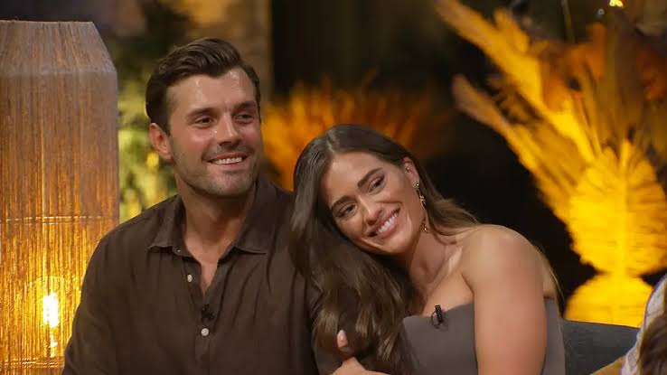 Nächster Schritt: Bachelor Tim Reitz und seine Vivi machen es offiziell