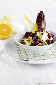 Wintersalat Mit Chicoree Radicchio Orange Und Mandeln Geschmackswolke Wintersalat Rezepte Winterrezepte