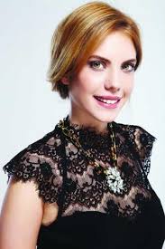 Tam adı eda ece uzunalioğlu'dur. Eda Ece Trakt Tv