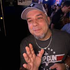 Does anyone build furniture?