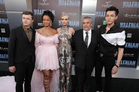 I'd been looking forward to valerian and the city of a thousand planets for months, ever since the first trailer dropped. Valerian And The City Of A Thousand Planets World Premiere Enigma Magazine